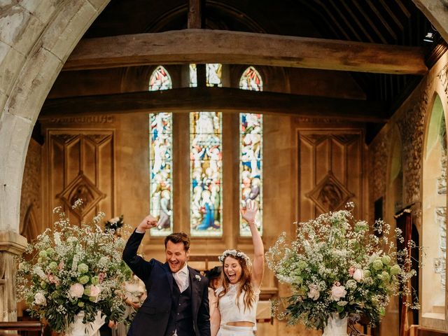 Rob and Alice&apos;s Wedding in Winchester, Hampshire 27