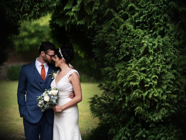 Riccardo and Sally&apos;s Wedding in Aylesbury, Buckinghamshire 33