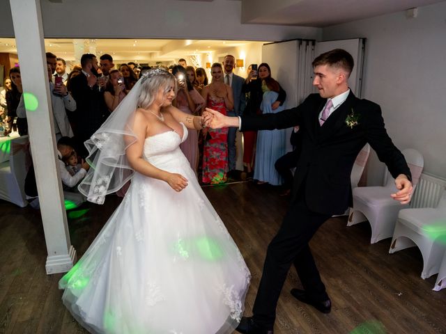 Natalie and Mathew&apos;s Wedding in Milton Keynes, Buckinghamshire 26