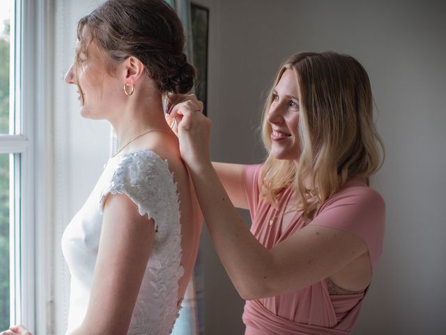 Hannah and Brad's Wedding in Bury St Edmunds, Suffolk 11