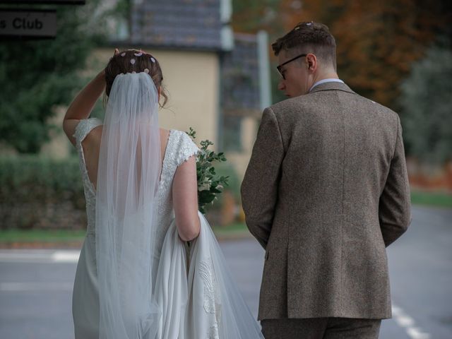 Hannah and Brad's Wedding in Bury St Edmunds, Suffolk 23