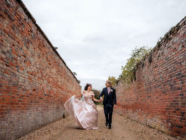 Jonathan and Maria&apos;s Wedding in Newport Pagnell, Buckinghamshire 13