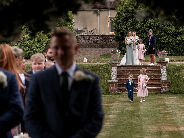 Les and Natasha&apos;s Wedding in Heckfield, Hampshire 20