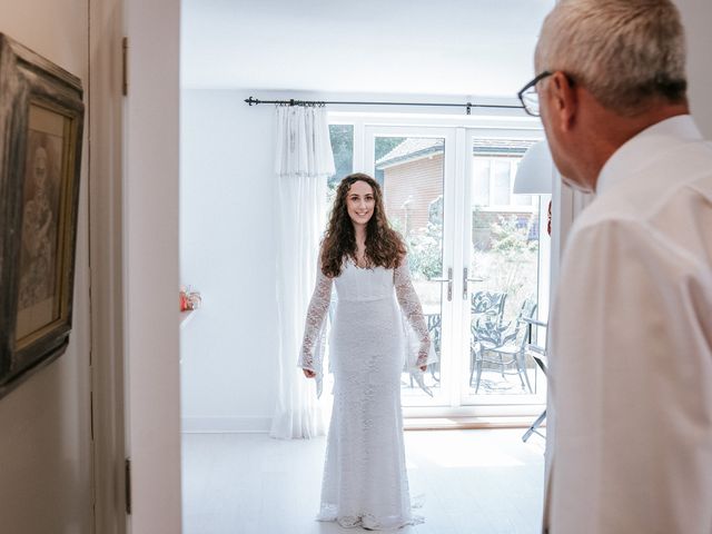 Gavin and Zoe's Wedding in Henley On Thames, Oxfordshire 13