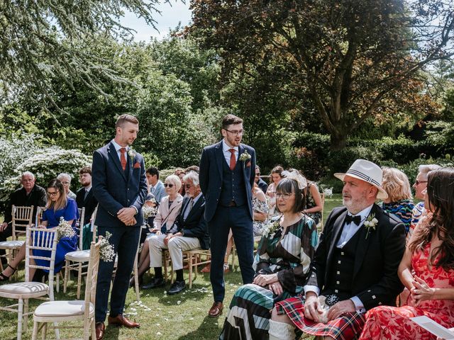 Gavin and Zoe's Wedding in Henley On Thames, Oxfordshire 39