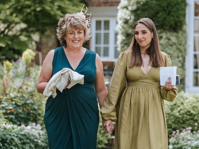 Gavin and Zoe's Wedding in Henley On Thames, Oxfordshire 40
