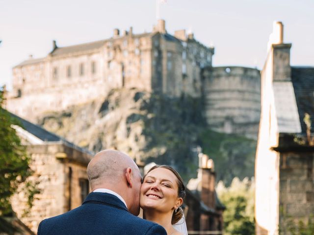 Andrew and Laura&apos;s Wedding in Edinburgh, Lothian &amp; Borders 16