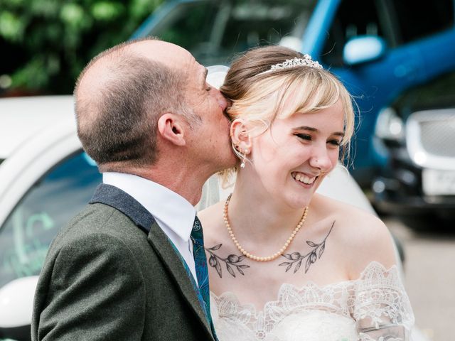 Antonia and Rob&apos;s Wedding in Gloucester, Gloucestershire 4