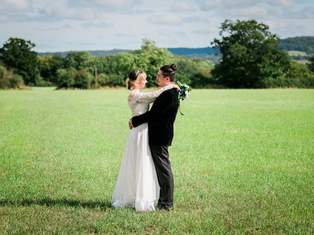 Antonia and Rob&apos;s Wedding in Gloucester, Gloucestershire 17