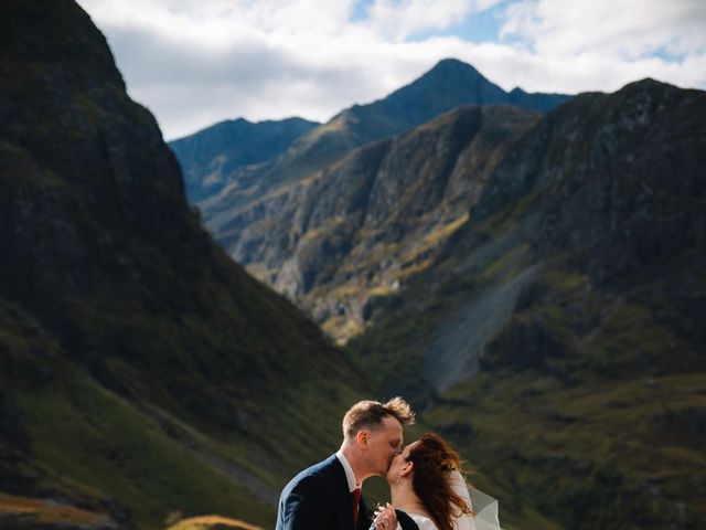 Bryce and Eliza&apos;s Wedding in Glencoe, Argyll 9