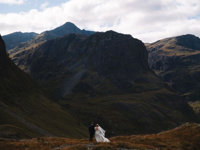 Bryce and Eliza&apos;s Wedding in Glencoe, Argyll 16