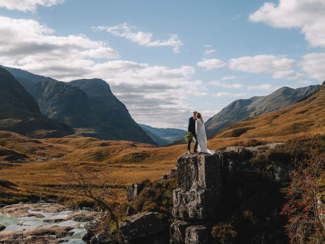 Bryce and Eliza&apos;s Wedding in Glencoe, Argyll 20