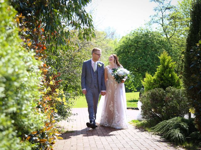 Jonny and Lucy's Wedding in Gomersal, West Yorkshire 33
