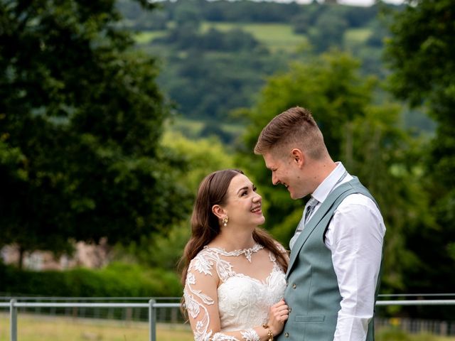 Eleanor and Ryan&apos;s Wedding in Matlock, Derbyshire 42