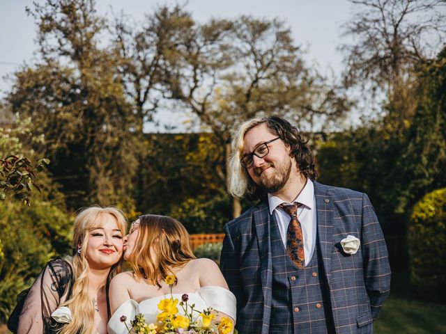 Ollie and Katie's Wedding in Worcester, Worcestershire 4