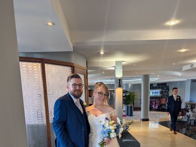 Sean and Rachael's Wedding in Formby, Merseyside 5
