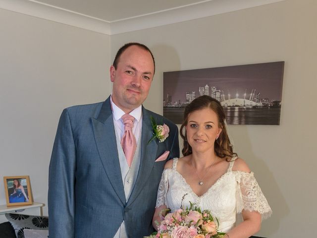 Amanda and Anthony&apos;s Wedding in Bloxwich, West Midlands 3