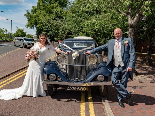 Amanda and Anthony&apos;s Wedding in Bloxwich, West Midlands 18