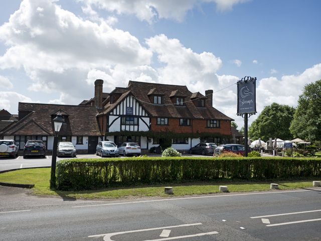 Groom and Bride&apos;s Wedding in Bracknell, Berkshire 14