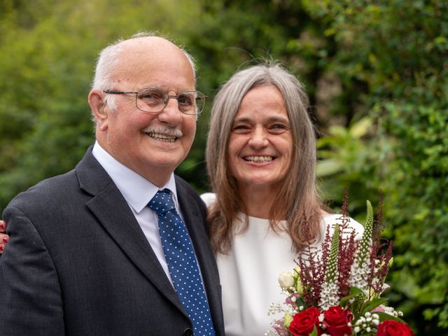 Pete and Susan&apos;s Wedding in Todmorden, Lancashire 12