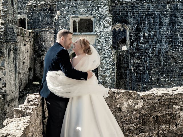 Tucker and Beth's Wedding in Tenby, Pembrokeshire 18