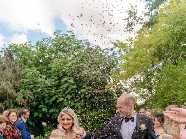 Meera and Hassan&apos;s Wedding in Northampton, Northamptonshire 31