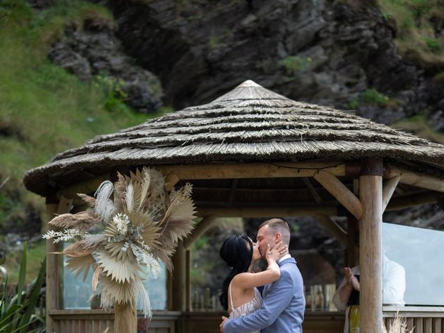 David and Medina&apos;s Wedding in Ilfracombe, Devon 14