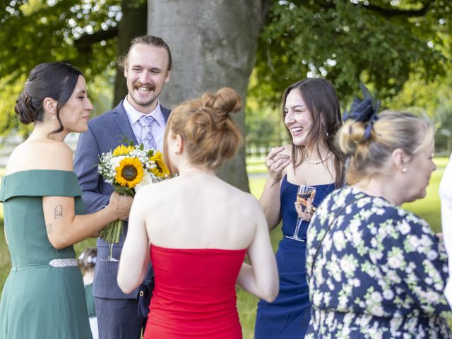 Dan and Beki&apos;s Wedding in Banbury, Oxfordshire 8