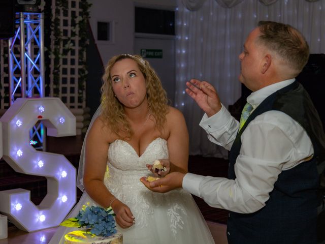 Gary and Natasha's Wedding in Bedworth, Warwickshire 6