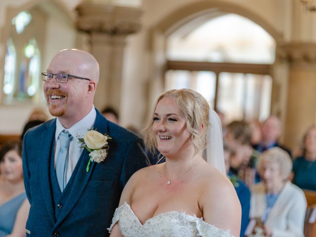 Emma and Graham&apos;s Wedding in Lincoln, Lincolnshire 3