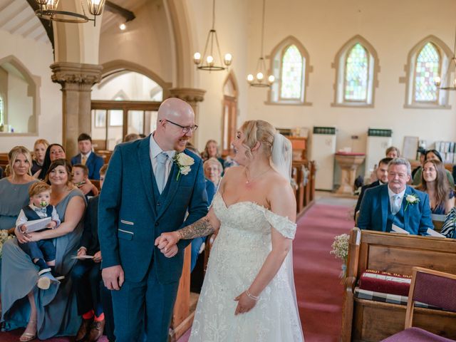 Emma and Graham&apos;s Wedding in Lincoln, Lincolnshire 47