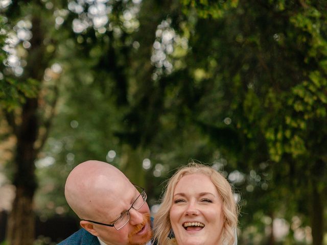 Emma and Graham&apos;s Wedding in Lincoln, Lincolnshire 57