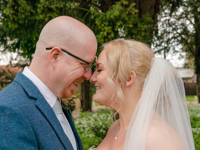 Emma and Graham&apos;s Wedding in Lincoln, Lincolnshire 59