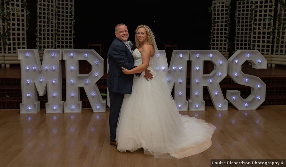 Gary and Natasha's Wedding in Bedworth, Warwickshire