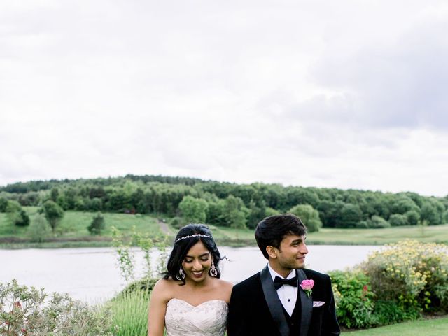 Ishita and Jay&apos;s Wedding in Wakefield, West Yorkshire 14
