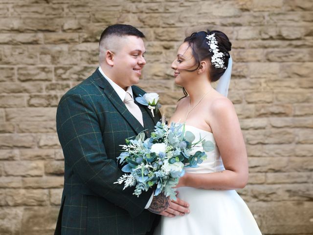 Jolene and Joe&apos;s Wedding in Swinton, South Yorkshire 15