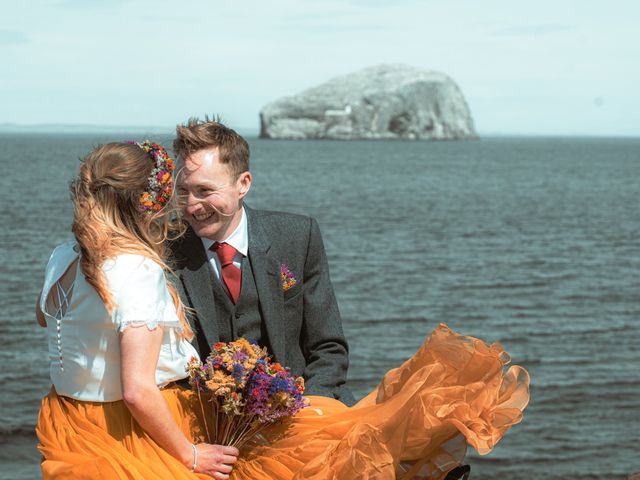 Fraser and Claire's Wedding in Edinburgh, Lothian &amp; Borders 5