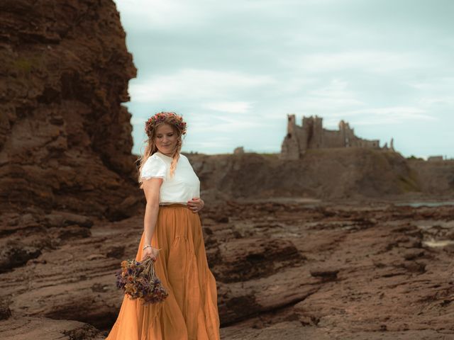 Fraser and Claire's Wedding in Edinburgh, Lothian &amp; Borders 19