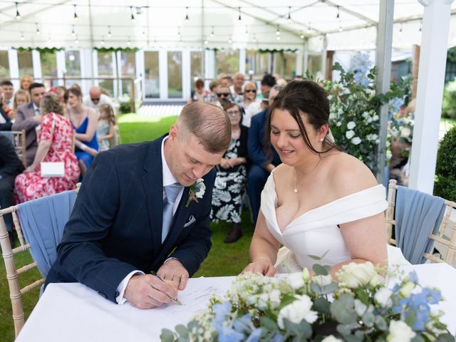 Tom and Donna&apos;s Wedding in Swallowfield, Berkshire 30