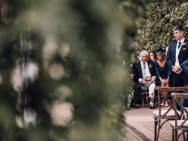 Alastair and Abi&apos;s Wedding in Stow On The Wold, Gloucestershire 13