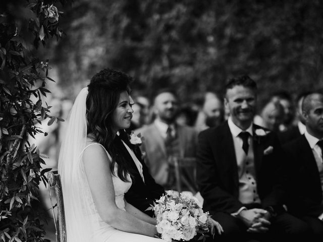 Alastair and Abi&apos;s Wedding in Stow On The Wold, Gloucestershire 20