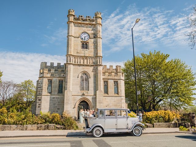 Kevin and Vicky's Wedding in Oldham, Greater Manchester 3