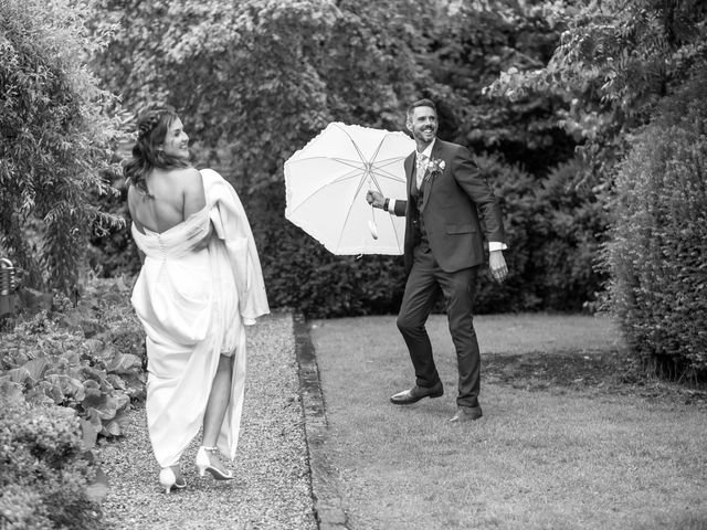 Becky and Simon&apos;s Wedding in Moreton-in-Marsh, Gloucestershire 45