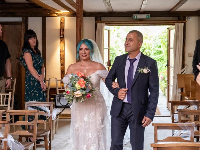 Zee and Sam&apos;s Wedding in Great Dunmow, Essex 7