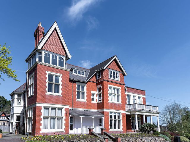 Neil and Kim's Wedding in Newport, Cardiff 5