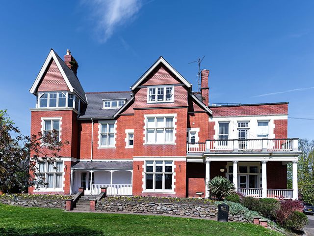 Neil and Kim's Wedding in Newport, Cardiff 9