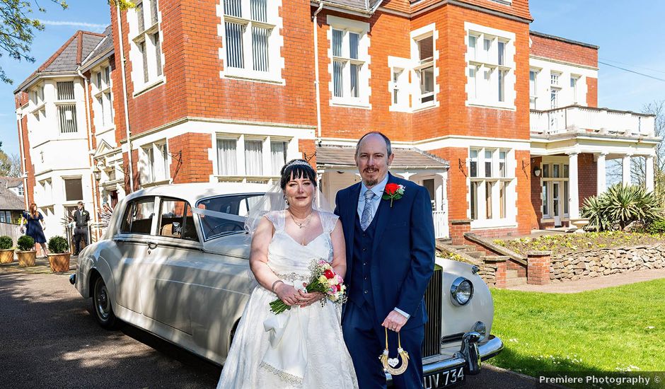 Neil and Kim's Wedding in Newport, Cardiff