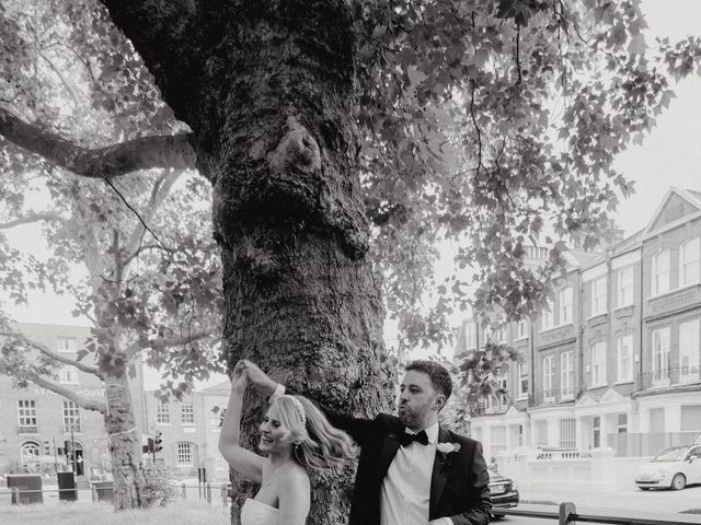 Tom and Sarah&apos;s Wedding in Chelsea, South West London 95