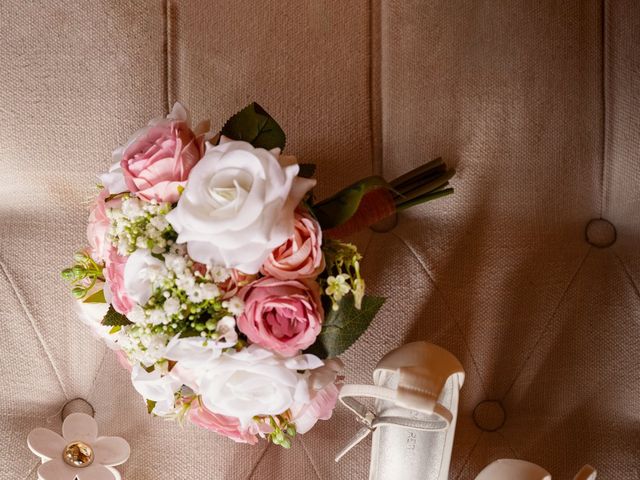 Arthur and Robyn&apos;s Wedding in Bicester, Oxfordshire 3