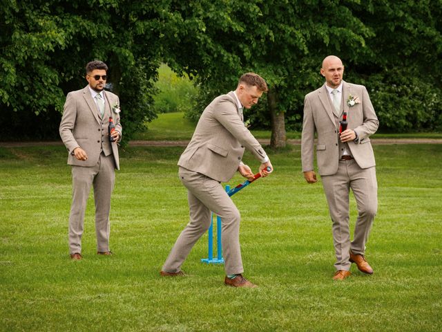 Arthur and Robyn&apos;s Wedding in Bicester, Oxfordshire 7